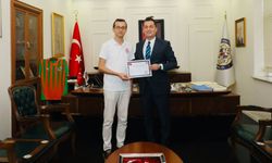 Alanya Liman Başkanı Mehmet Sayhan'a veda! Kaymakam Öztürk'ten Başarı Belgesi