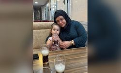 Bebek arabasıyla karşıya geçiyorlardı! Anne ve 4 yaşındaki kızından acı haber