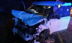 Feci kaza! İki araç çarpıştı: 1 ölü, 3 yaralı