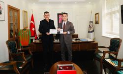 MHP Alanya İlçe Başkanı Türkdoğan'dan Kaymakam Öztürk'e Cumhuriyet Şöleni daveti