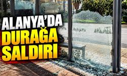 Alanya’da otobüs durağının camları kırıldı: Yolcular tehlikede