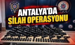 Antalya'da silah operasyonunda 32 tabanca ve 30 şarjör ele geçirildi