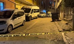 Gece yarısı silahlı çatışma! Kurşunlar evlere ve iş yerlerine isabet etti