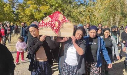 Tabutunu erkeklerin taşımasına izin vermediler