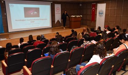 Antalya'da ‘Yenidoğan Canlandırma Programı’ eğitimi aldılar