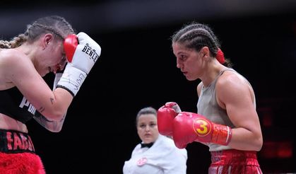 ALKÜ'lü Seren Ay 'Altın Kemer' sahibi oldu