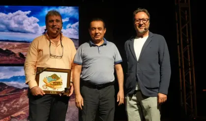 Alanya Kitap Fuarında Mollaosmanoğlu söyleşisi yoğun ilgi gördü