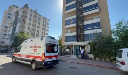 Antalya'da kardeşler birbirine girdi: Biri silahla v*ruldu diğeri d*rbedildi