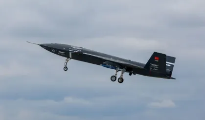 Bayraktar Kızılelma ilk atış testinde hedefi tam isabetle vurdu