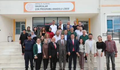 Alanya Kaymakamı Öztürk okul ziyaretlerini sürdürüyor