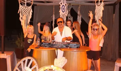 Alanya'da Occo'da partilediler