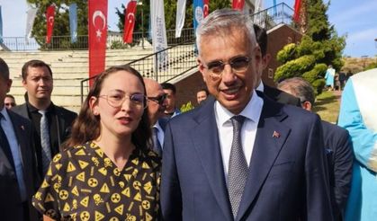 Alanya'da Bakan Memişoğlu’na pankartlı talep