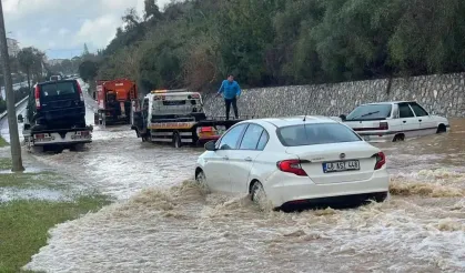 Son Dakika! Alanya-Manavgat yolu ulaşıma kapatıldı