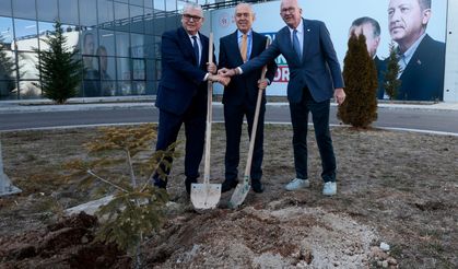 2026 UEC Avrupa Pist Bisikleti Şampiyonası kapsamında Konya’da anlamlı ağaç dikimi