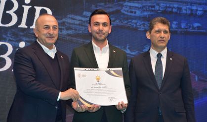 AK Parti'den Alanyalı eski başkana teşekkür belgesi