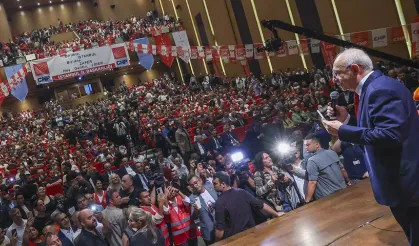 CHP'nin rozet töreniyle ilgili 'figüran' iddiasında soruşturma başlatıldı