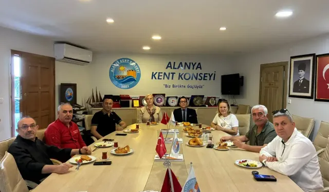 Alanya'da turizm emekçileri 12 ay istihdam istiyor