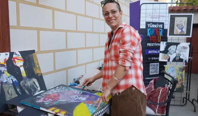 Antalya'da eserlerini kaybeden ressam bulan kişiye seslendi