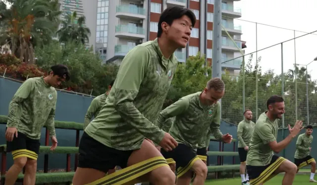 Alanyaspor tam konsantre taktik çalıştı