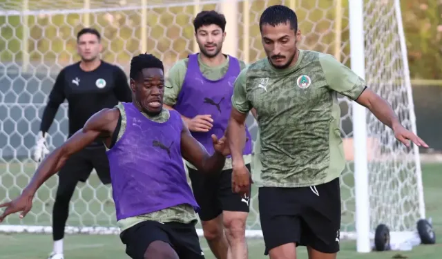 Alanyaspor sahada full konsantre