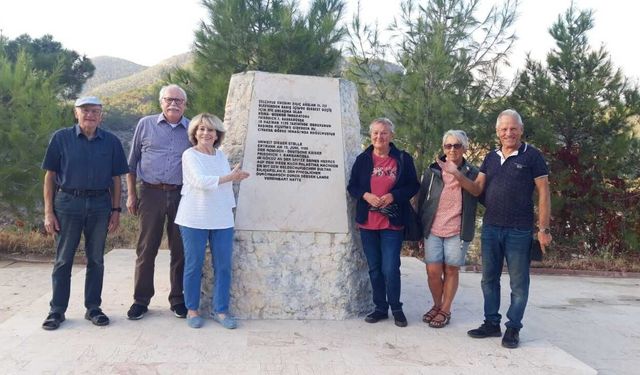 Alanya’daki yerleşik Almanlar Barbarossa Anıtı’nı temizledi