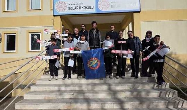 Öğrenciler model uçak ile tanıştı