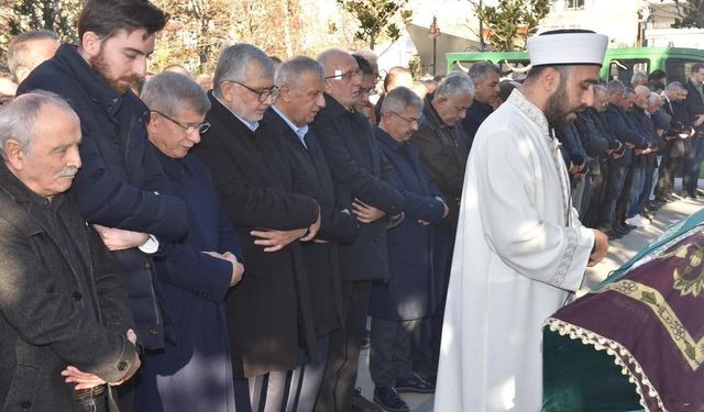 Ahmet Davutoğlu’nun acı günü! Gülşen Davutoğlu son yolculuğuna uğurlandı