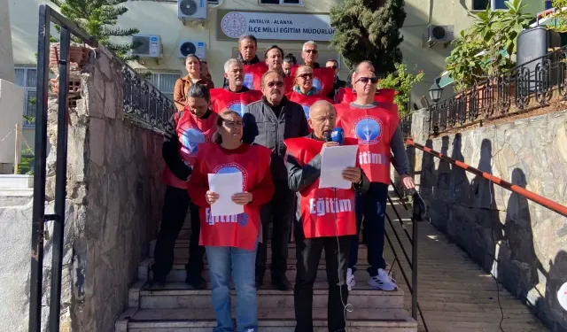 Alanya iş bıraktılar! 'Yaşayamıyoruz, insanca ücret istiyoruz'