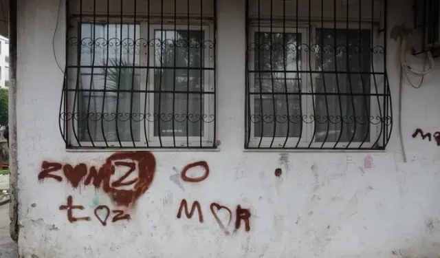 Antalya o mahallede torbacılar adeta toz oldu: Penceredeki yazı şoke etti!