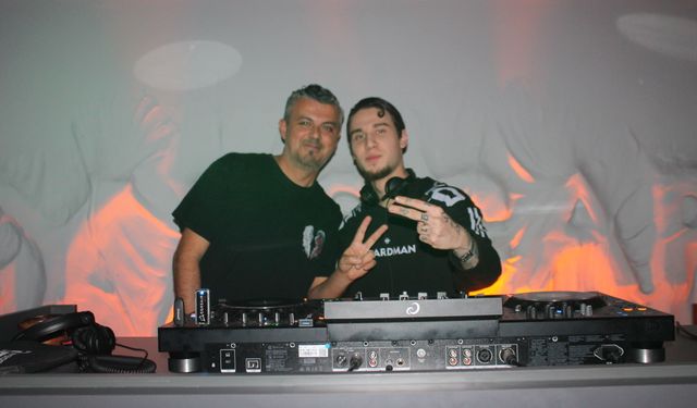 Alanya'da gençler eğlenmeye doyamadı