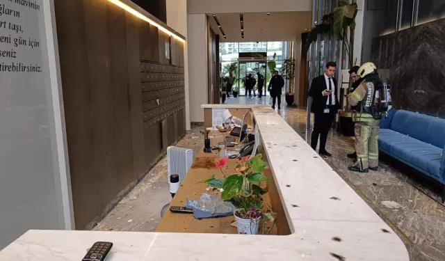 Siteye bırakılan kargo paketi patladı: Yaralılar var