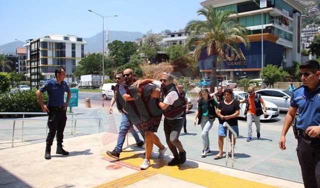 Alanya'da ‘Küfür cinayeti’nde baba ve oğula 60 yıl hapis