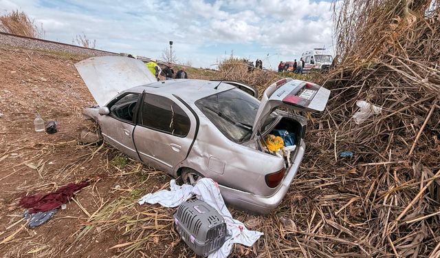 Kontrolden çıkan otomobil şarampole devrildi