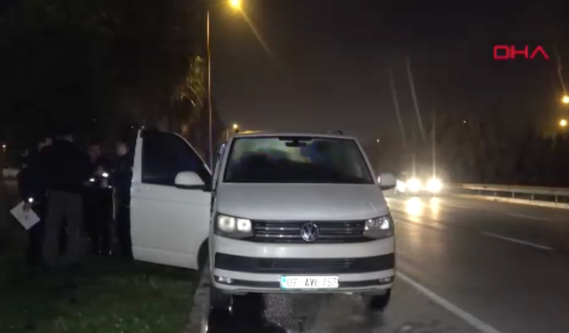 Antalya'da park halinde minibüste cansız bedeni bulundu