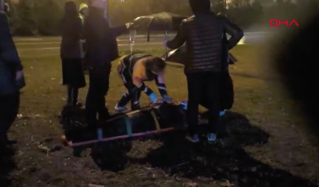 Antalya'da otomobil su kanalına düştü: Vatandaşlar seferber oldu