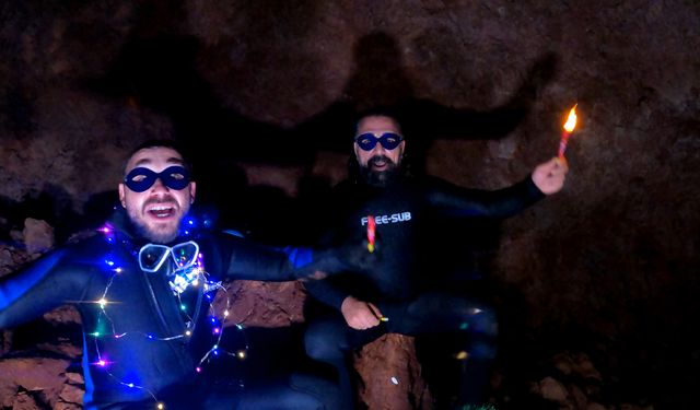 Antalya'da yeni yıla su altında girdiler