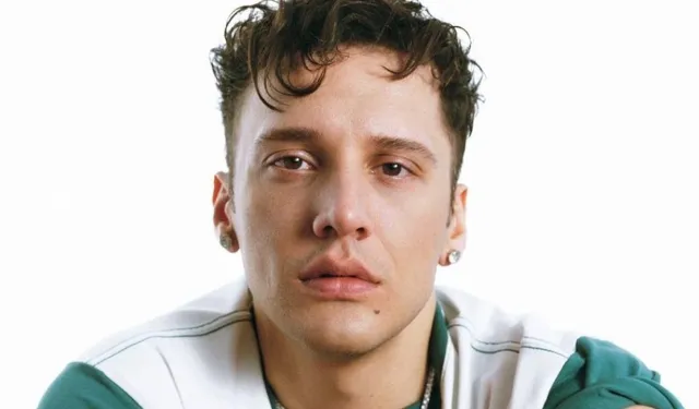 Şarkıcı Edis hakkında yakalama kararı çıkartıldı