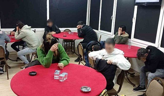 Alanya'da kumar baskını: 15 kişiye dev ceza kesildi