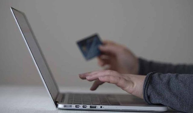 İkinci el far satın almak isterken dolandırıcıların kurbanı oldu