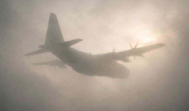 Askeri kargo uçağı düştü: 22 kişi hayatını kaybetti