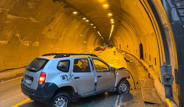 Tünel girişinde feci kaza: 2’si çocuk 7 yaralı
