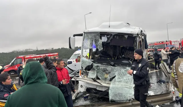 İstanbul’da polis servisi faciası: 1 şehit, 16 yaralı