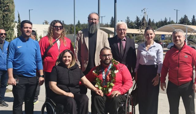 Antalya Büyükşehir sporcusu Faruk Öztürk Avrupa’da başarıya uzandı