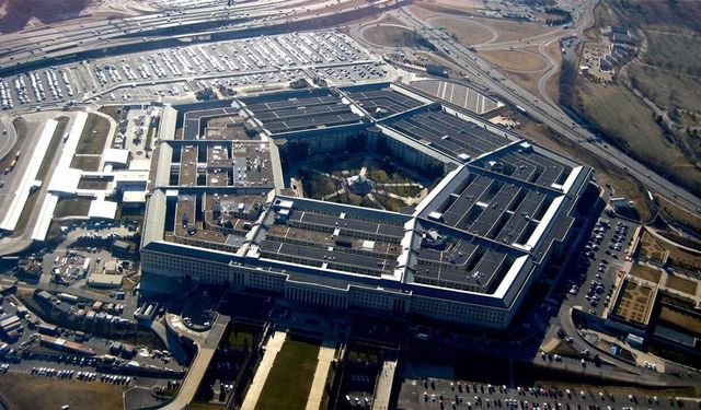 Pentagon’da savaş ortasında komuta depremi: “Bu delilik”