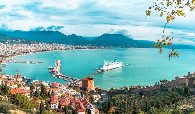 Alanya turizmi 9 günlük Kurban Bayramı kararını bekliyor