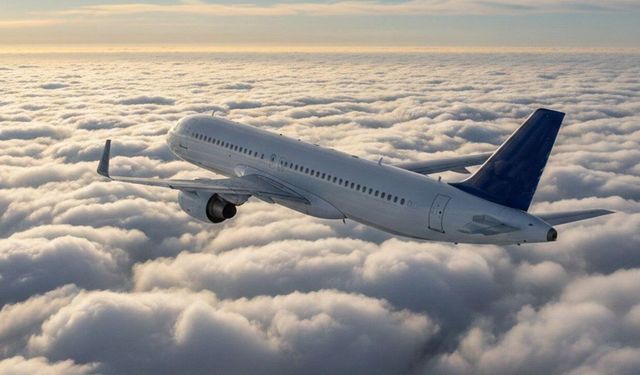 Antalya-Londra uçağı taşkınlık nedeniyle Sofya'ya indi