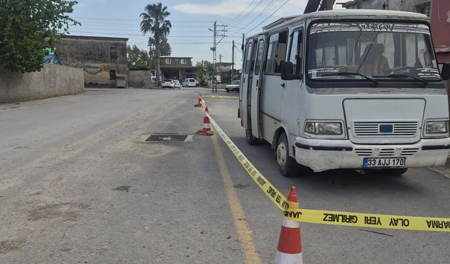 Yürek yakan kaza: 2 yaşındaki çocuk babasının kullandığı minibüsün altında kaldı