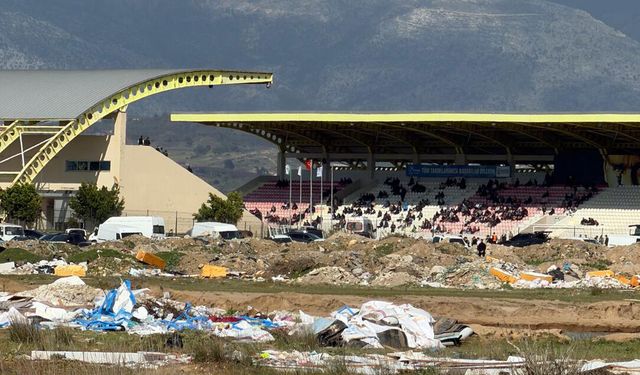 Antalya'da Kuş cenneti çöplüğe döndü