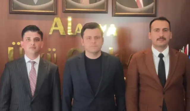 Alanya Ülkü Ocakları'nda bayrak değişimi