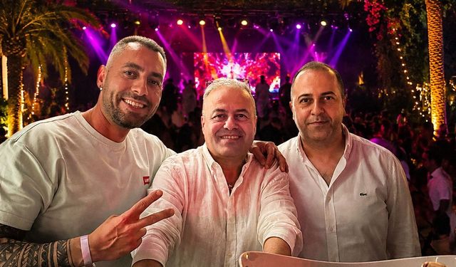 Turizmci Ceyhun Güçavlı, Alanya’da kuzenleriyle hasret giderdi